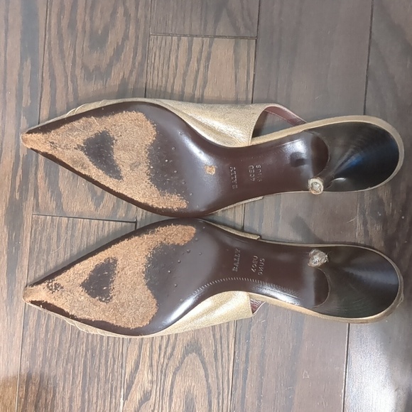 Gold Bally kitten heels - Picture 4 of 6